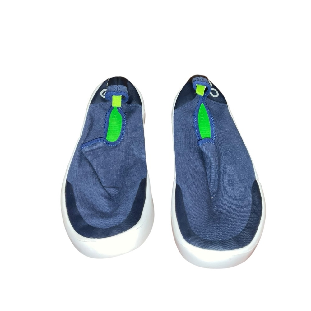 OOFOS Women's Navy and Lime Sneakers